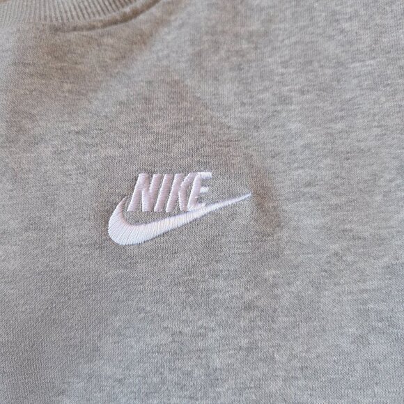 Gray Nike Sweatshirt - Picture 1 of 4